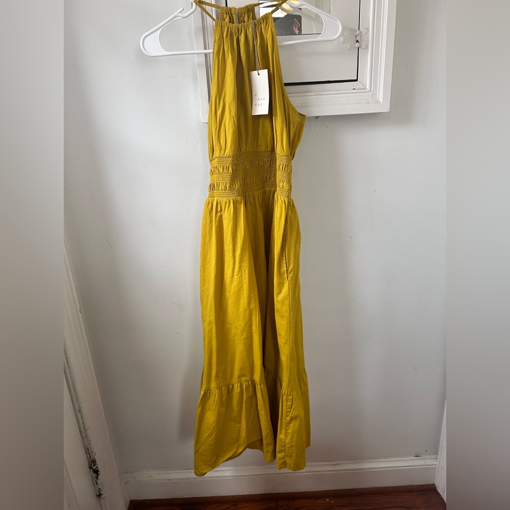 Citron Racerback Cotton Dress with pockets. NWT
